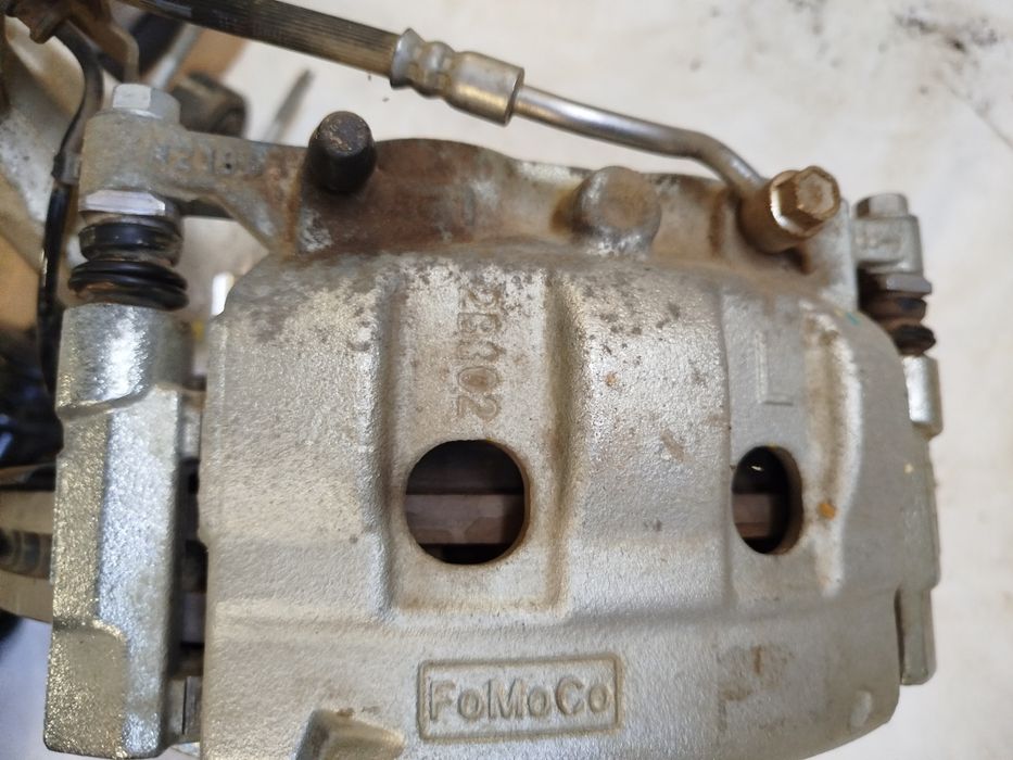 Zwrotnica piasta lewa przednia Ford Ranger VI z 2023