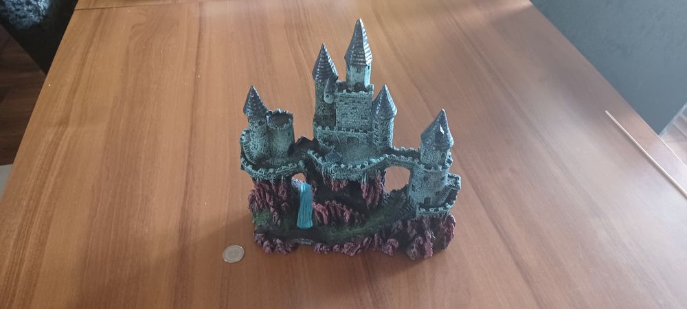 Duży zamek do akwarium 25cm