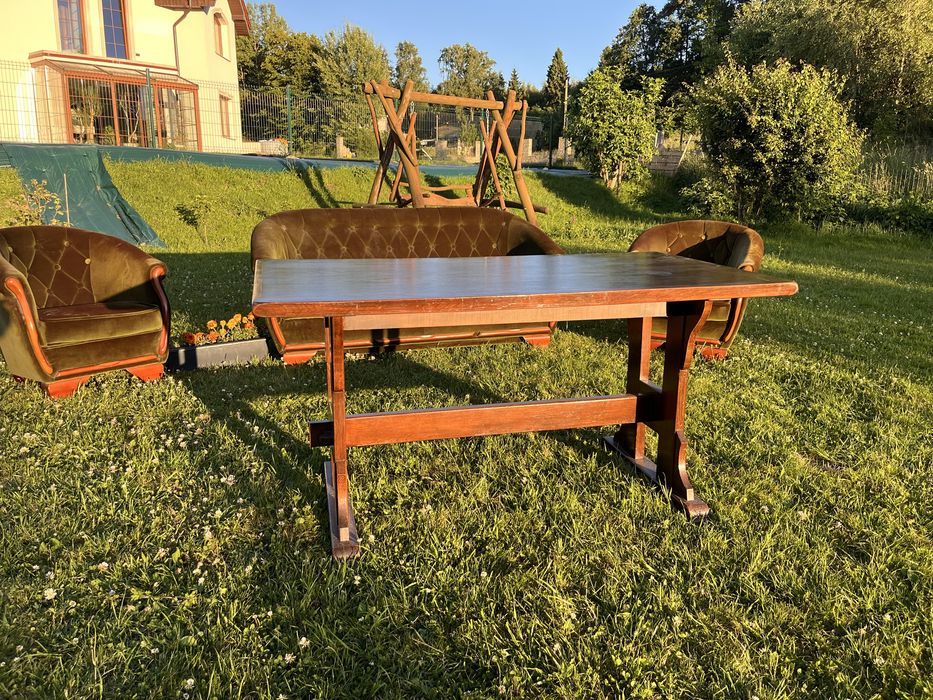 Drewniany stół z Francji