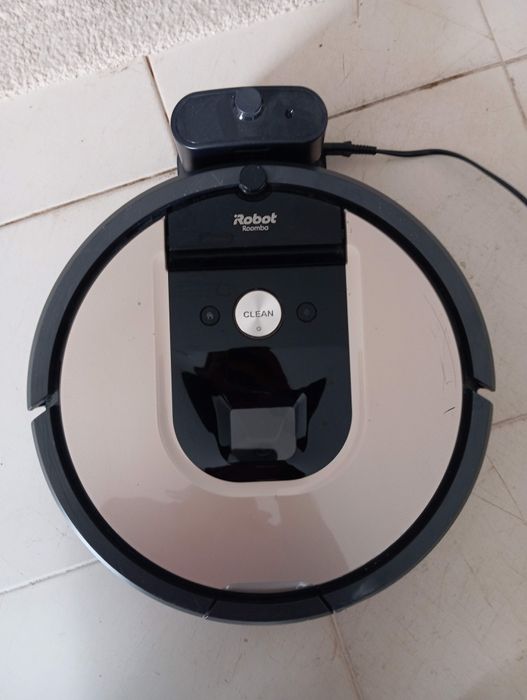 A precisar de uma mão na limpeza? Aspirador Roomba e a solução