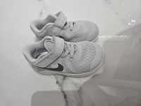 Buty sportowe Nike rozmiar 22