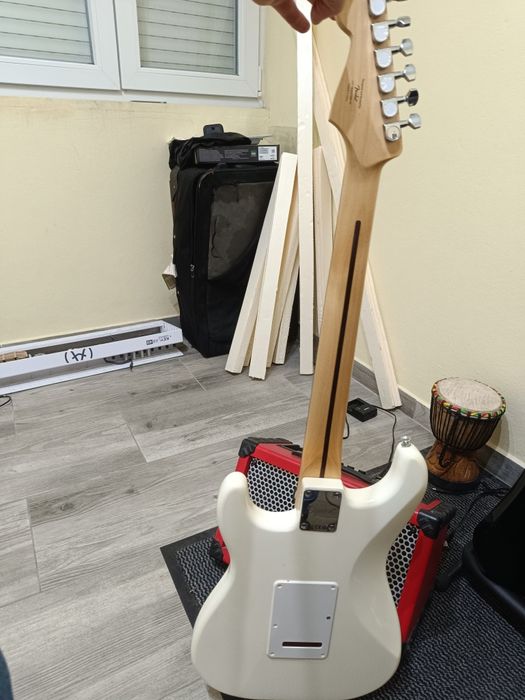 Guitarra Squire by Fender