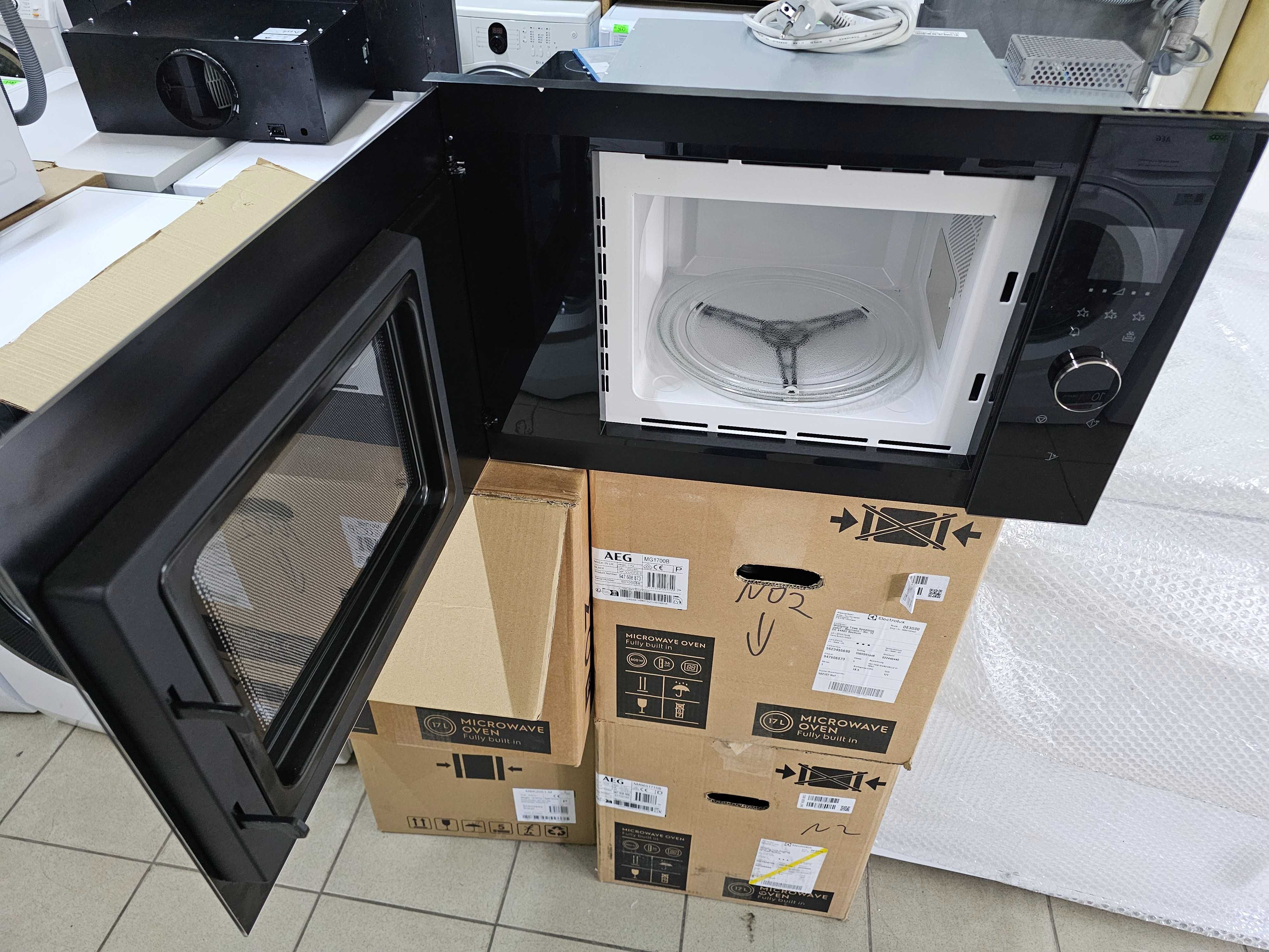 Kuchenka mikrofalowa do zabudowy AEG MBB1756SEB | 17L | 60CM