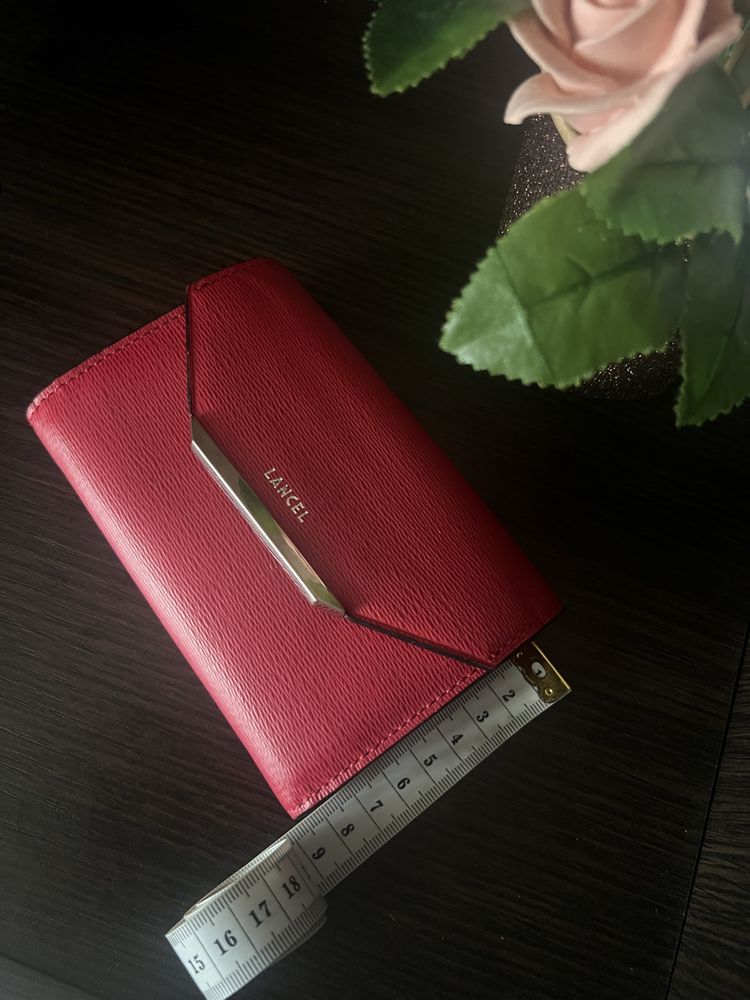 Жіночий оригінальний гаманець Lancel