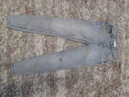Spodnie jeans skinny Bershka rozmiar 34, Wrocław