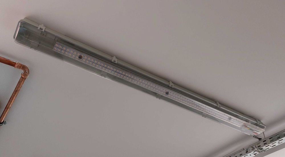 Lampa LED hermetyczna IP65, zasilanie 12V lub 24v, nowa