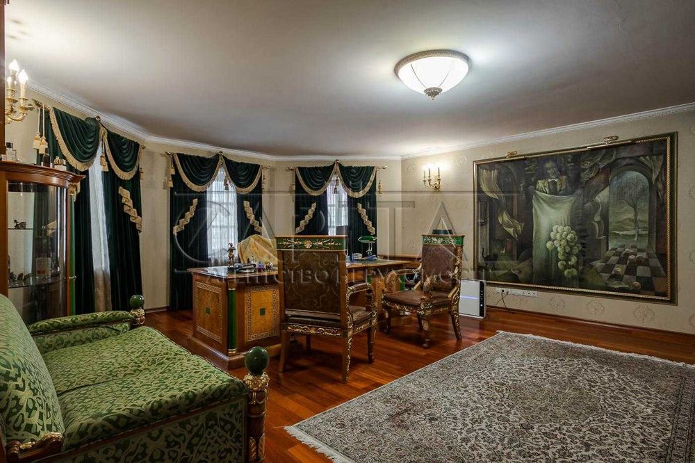 Продажа 3-этажного дома в Киеве, Печерский р-н, Царское село.