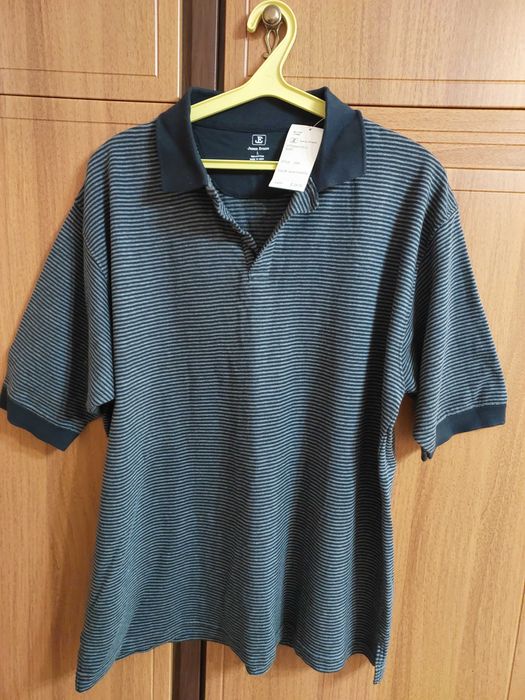 Продам мужскую футболку.