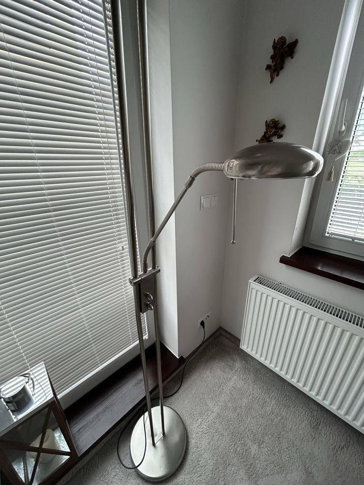 Dwie lampy w jednym.