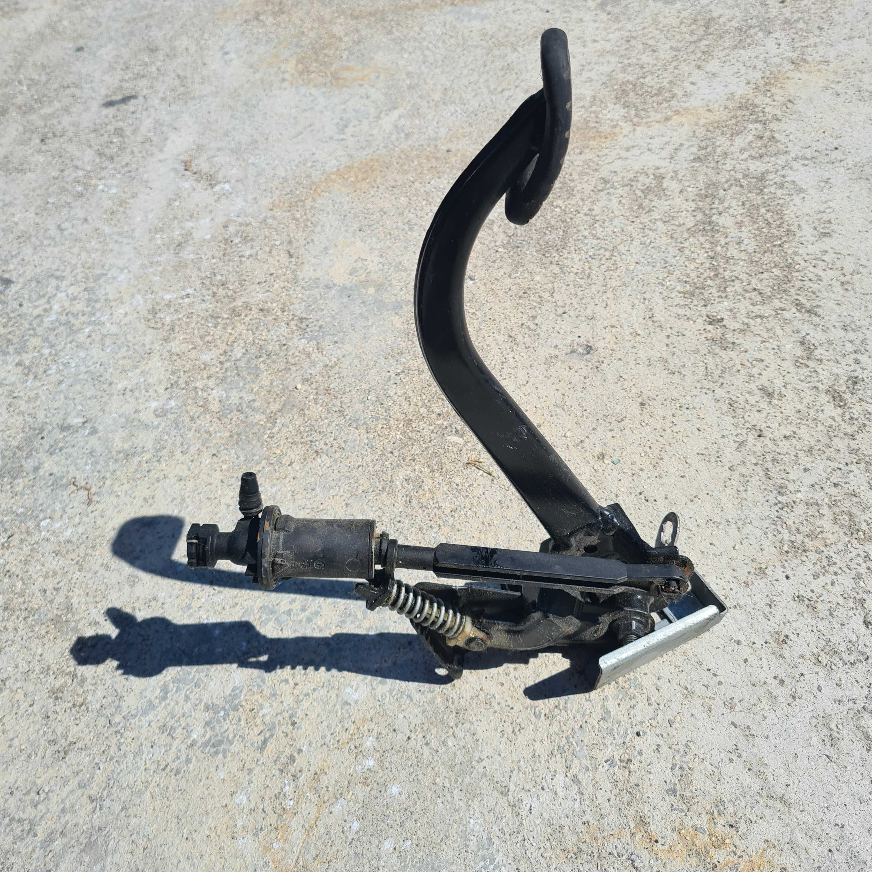 Pedal de embraiagem Renault Trafic Opel Vivaro Nissan Primastar
