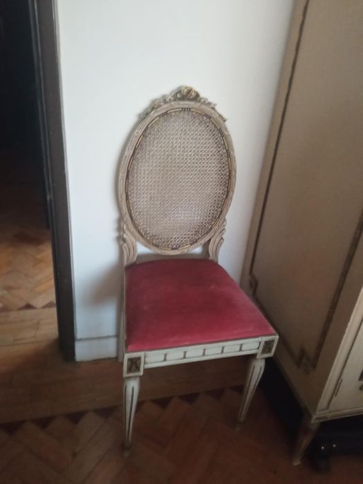 Mobilia de quarto antiga