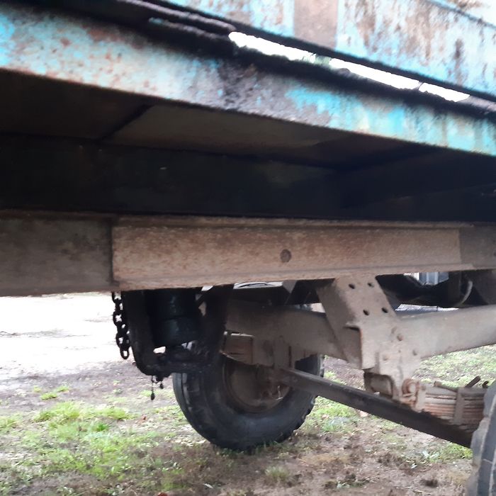 Продам тракторний причіп 2ПТС4