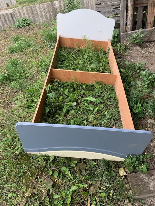 Ліжко односпальне