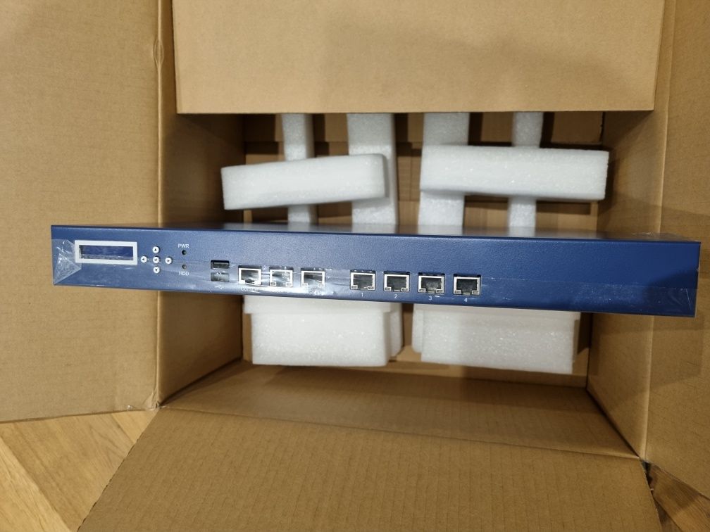 Advantech FWA-2320-02E jak nowy NFV wirtualizacja firewall router