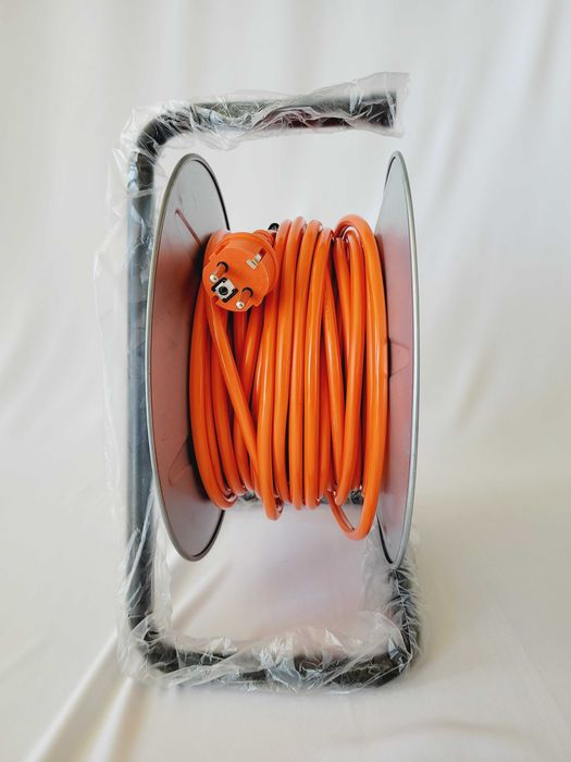 Przedłużacz bębnowy metal 25 m 4 szt. gniazd