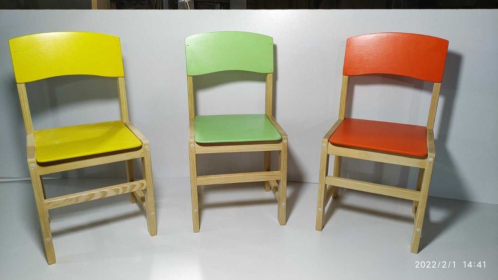 Стілець дитячий дерев'яний