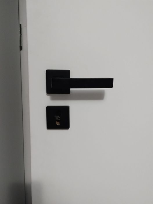 Drzwi wewnętrzne 80 prawe