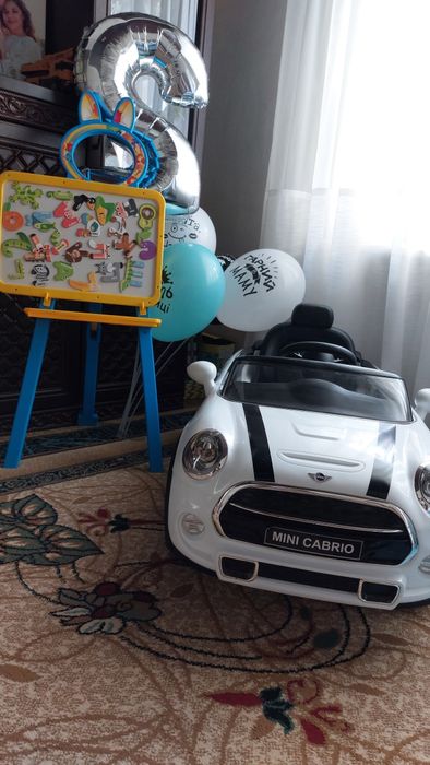 Продам дитячий автомобіль