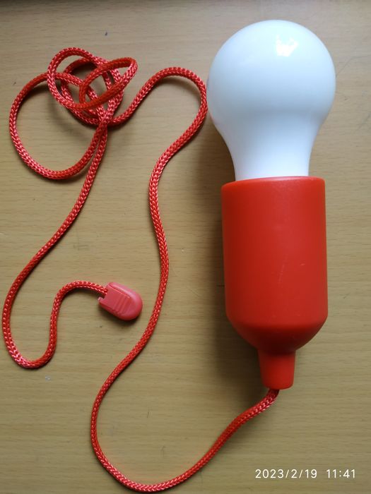 Фонарик - лампа на батарейках