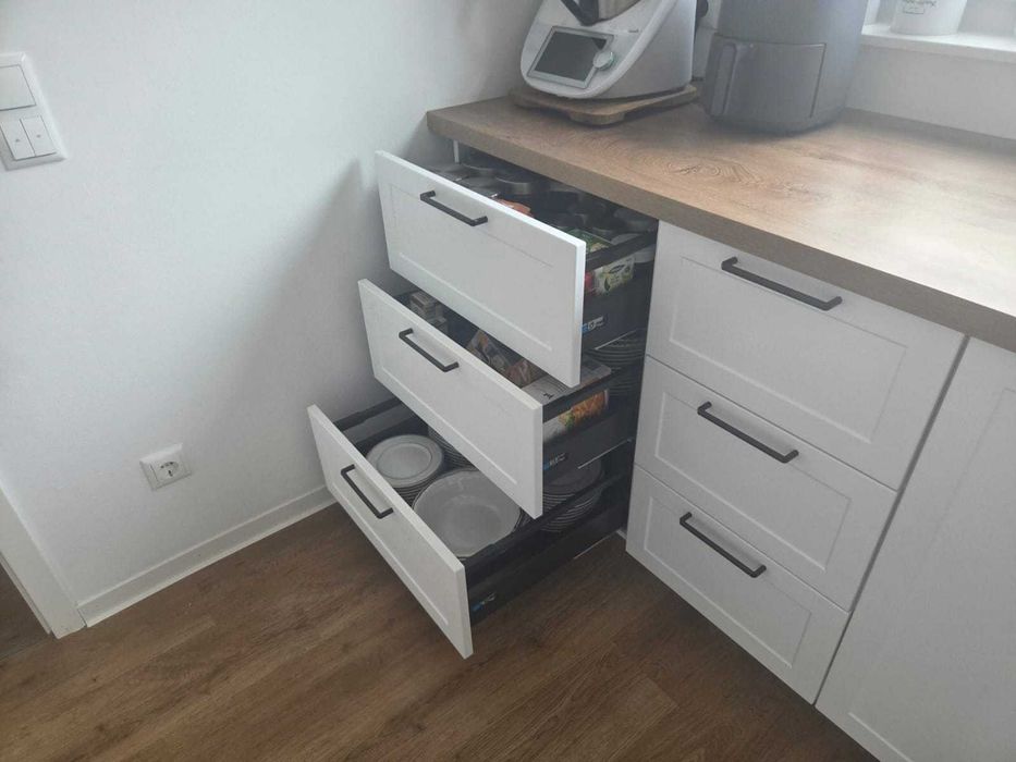 Meble kuchenne z wyposazeniem