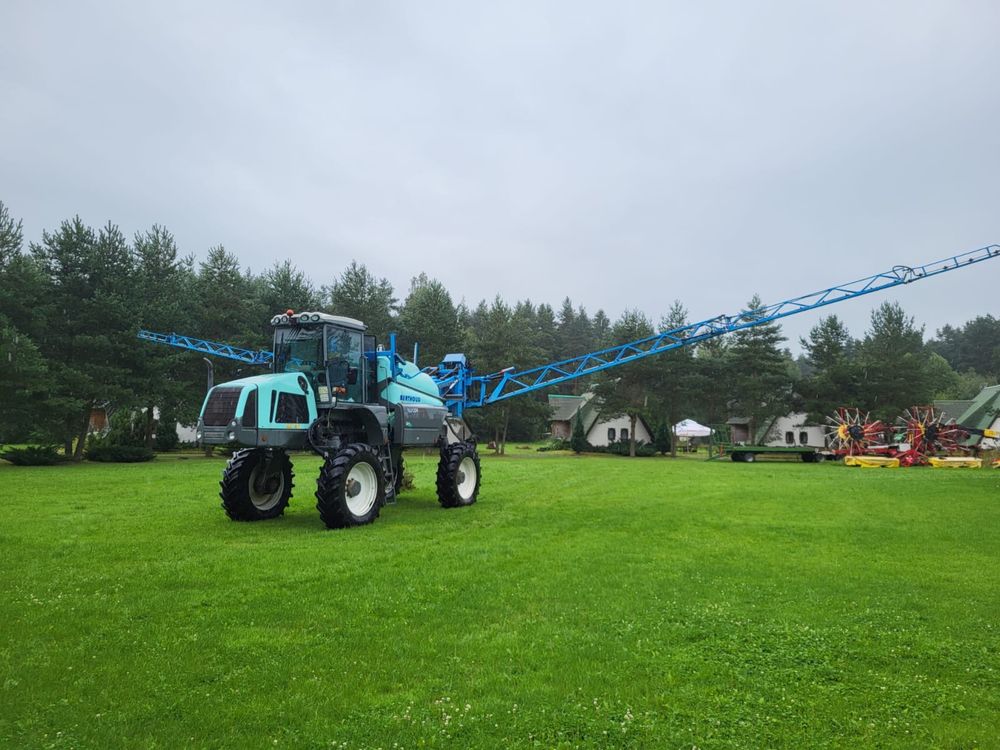 Opryskiwacz samojezdny Berthoud Raptor 4200