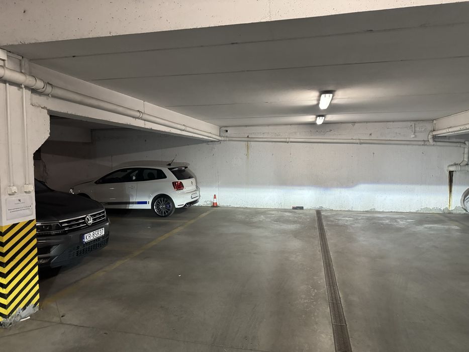 Miejsce parkingowe parking garaż Bronowicka 17A Kraków