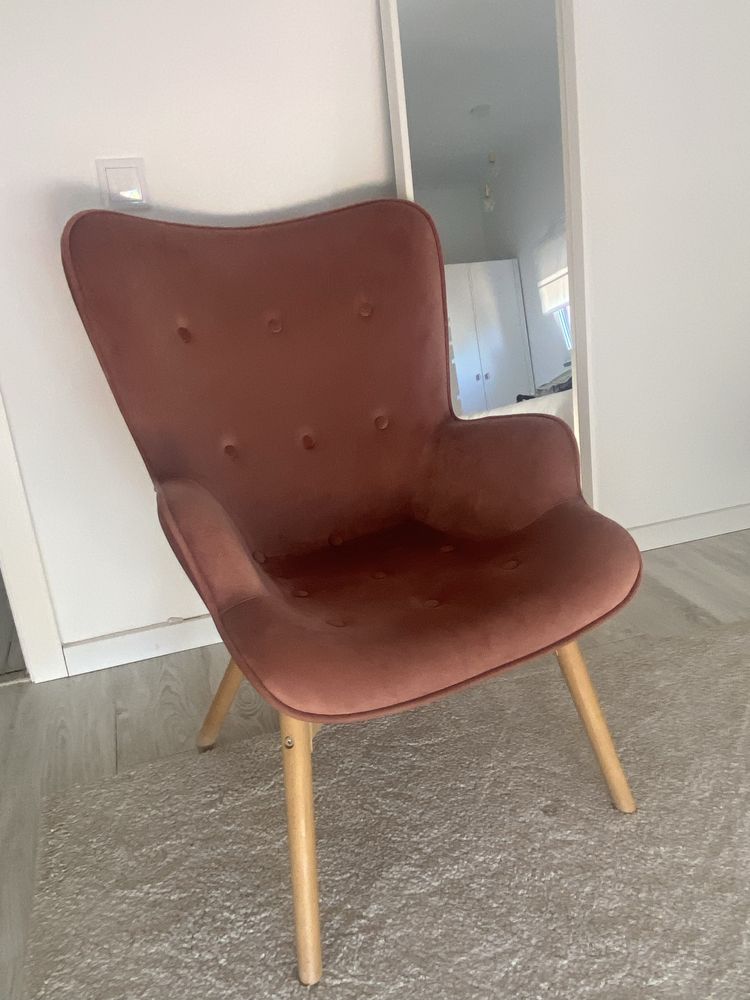 Poltrona veludo como nova  -rosa velho