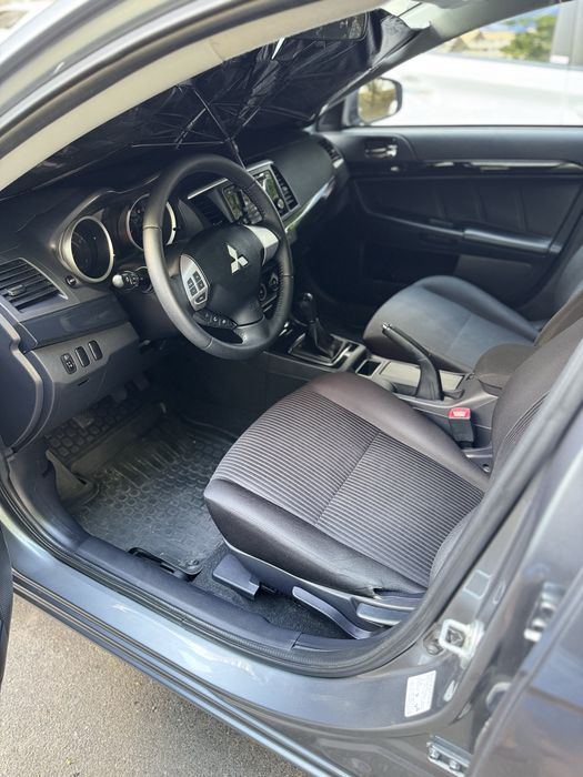 Продам  своє авто  Lancer X (выпуску.  11.2015) в надійні руки)