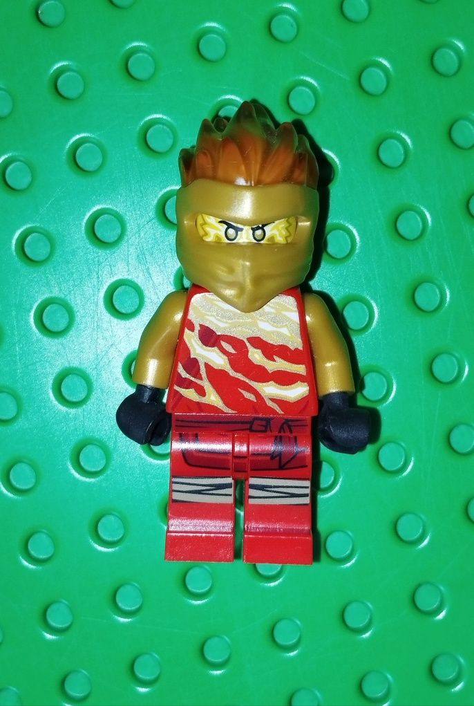 LEGO Ninjago Minifigurka Kai – Zakazane Spinjitzu