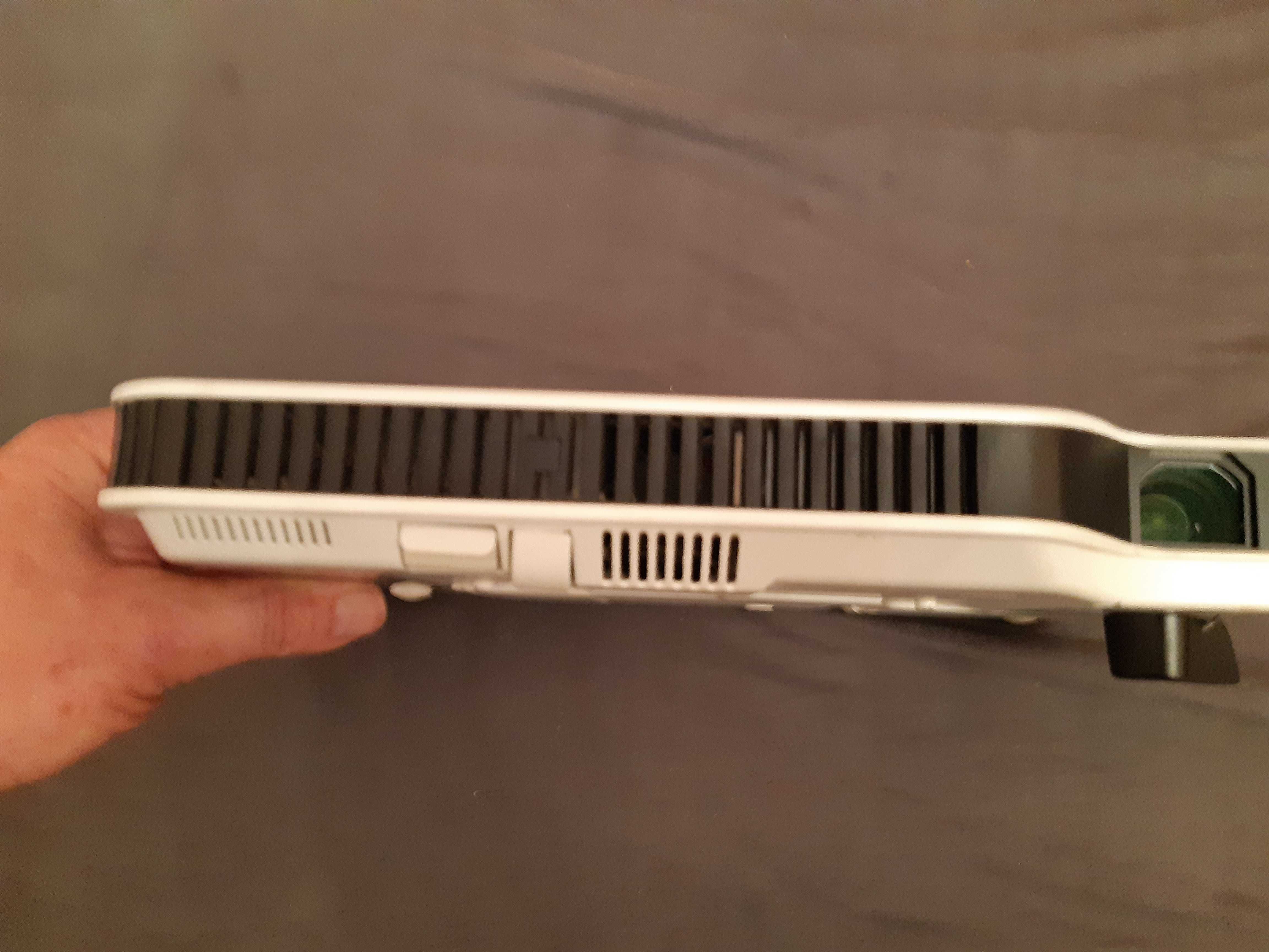 Projektor laserowy Casio XJ-A130