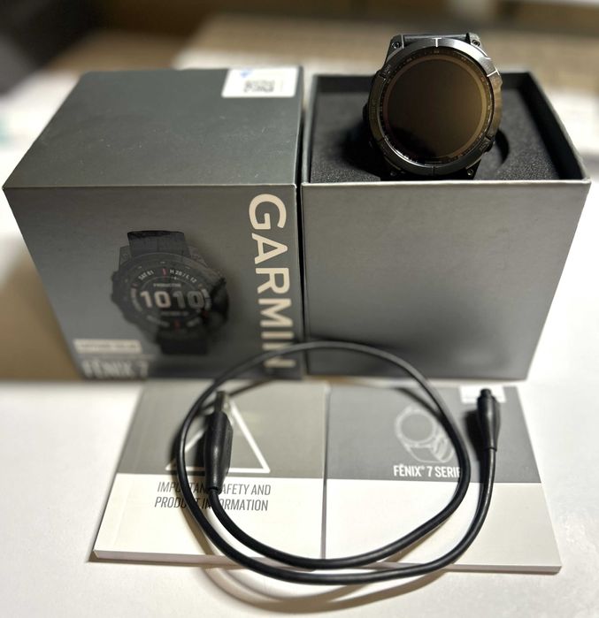 Часы Garmin Fenix 7 Sapphire Solar