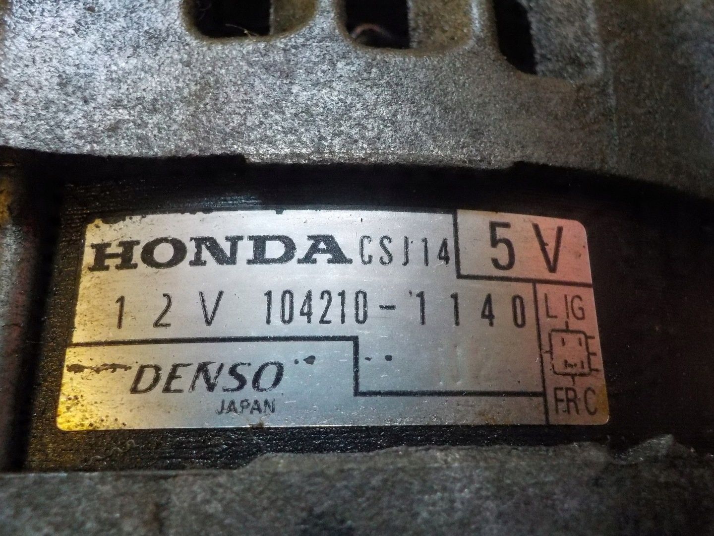 CR-V III 2.2 ICTDI 12r 150KM N22B3 alternator 104210-1140
