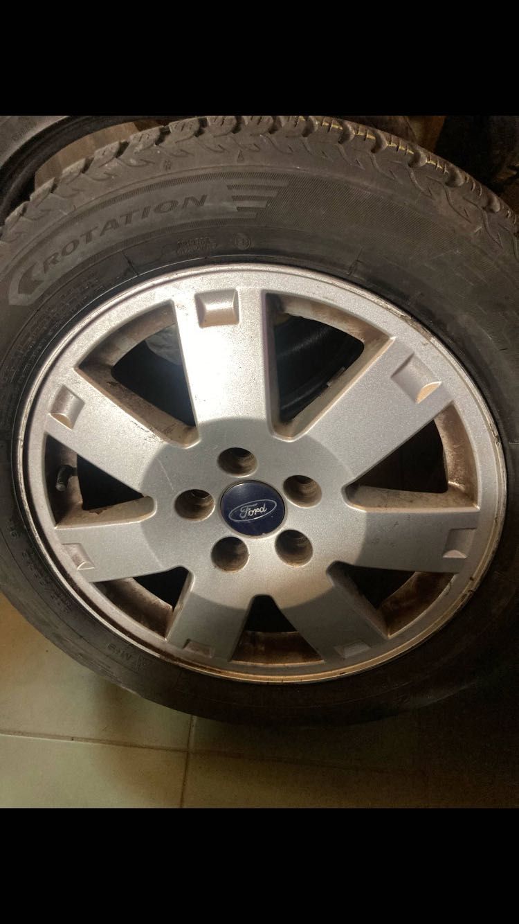 Alufelgi Ford Mondeo komplet 205/55/R16 opony zimowe 2021 rok