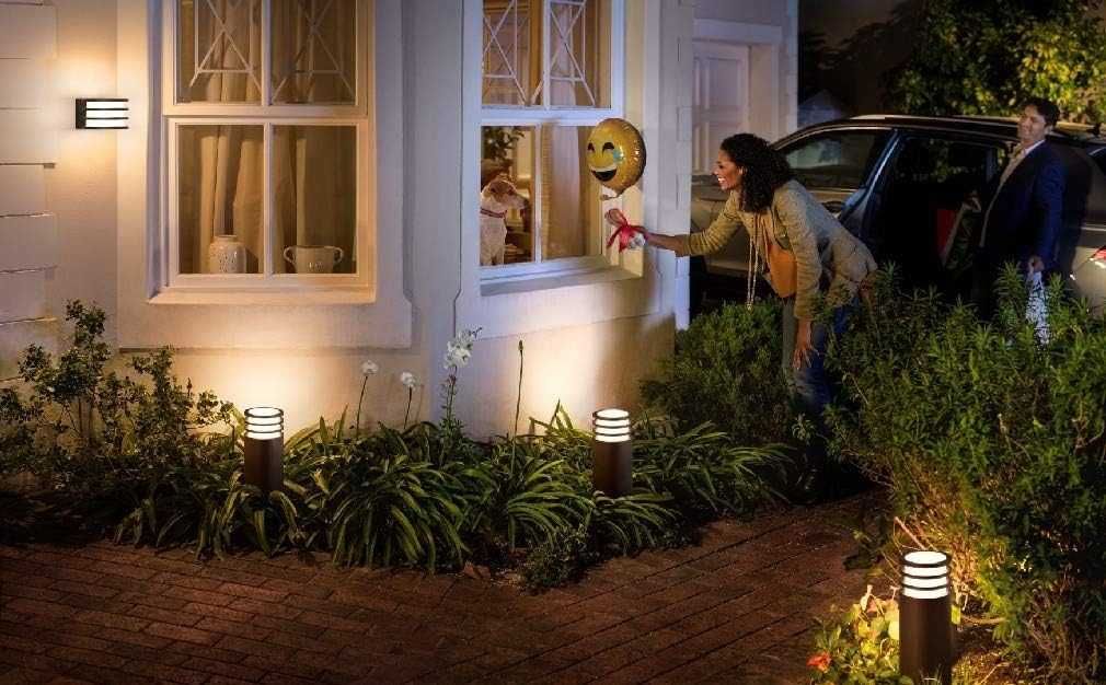 світильник освітлення садове Philips Hue Lucca White LED Smart Outdoor