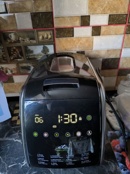 Продам как новую импортную сенсорную хлебопечка  в отличном состоянии