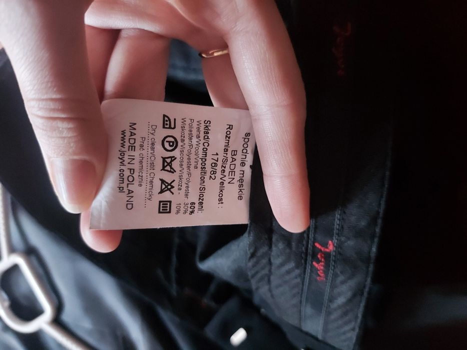 Czarny garnitur męski slim