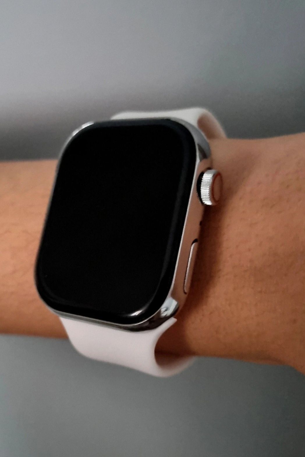 Smartwatch srebrny