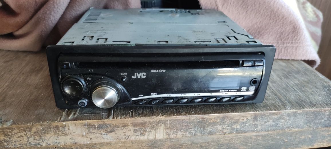 Radio JVC KD-G342 AUX MP3 CD wyjście na subwoofer ramka sprawne