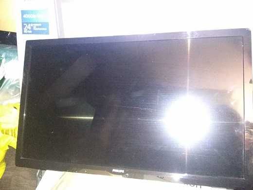 Telewizor PHILIPS PHH4000/88 uszkodzony