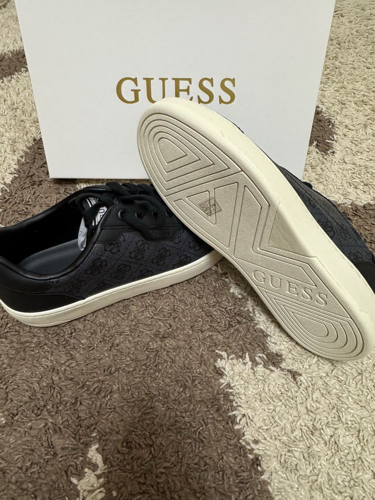 Сникерсы Guess мужские