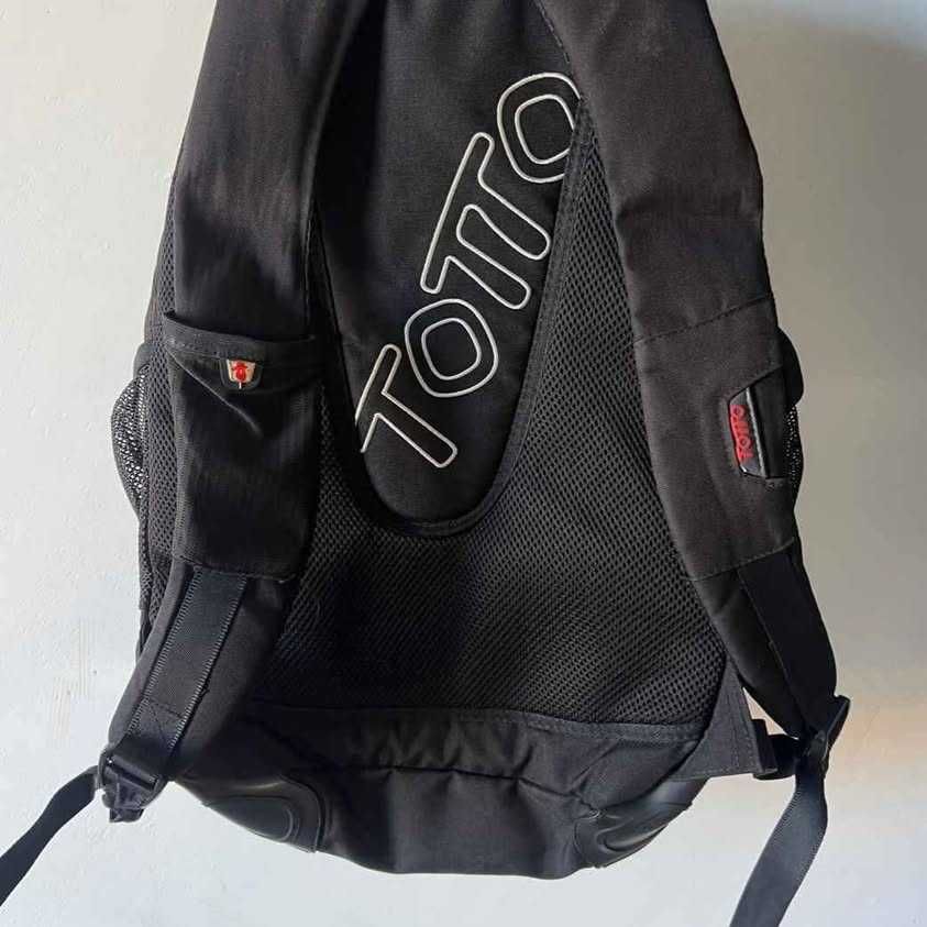 Vendo duas mochilas novas