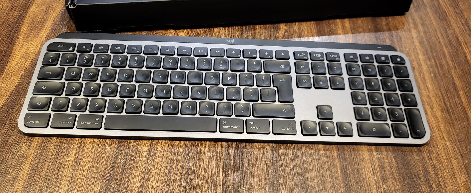 Podświetlana klawiatura Logitech MX Keys bezprzewodowa bluetooth