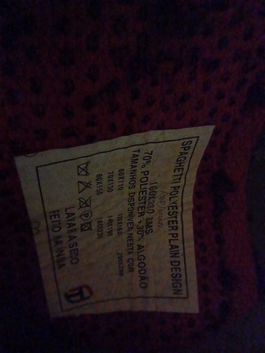 2 Carpetes sala cor vermelha