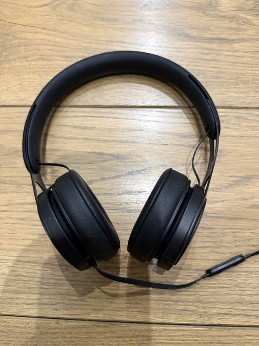 Наушники Beats EP On- Ear A1746  , в хорошем состоянии ,