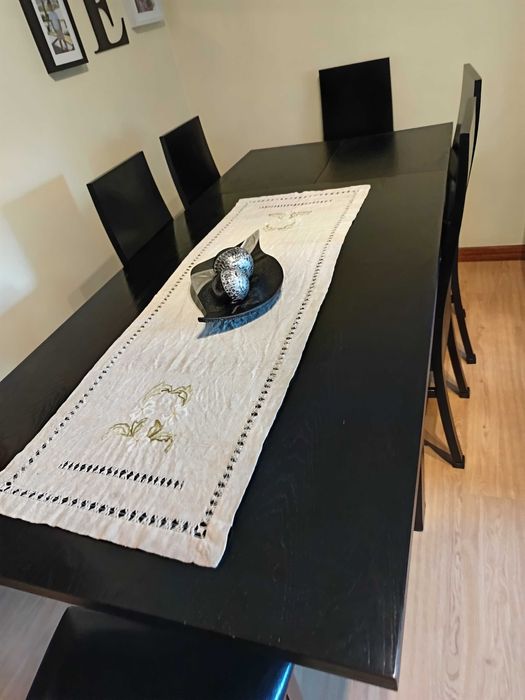 Mesa sala de jantar e 6 cadeiras