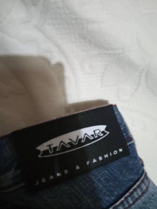 Jeans 36, como novas, detalhe flores, da TAVAR