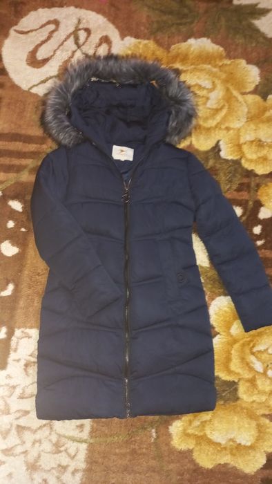Куртка зимняя  женская в очень хорошем состоянии!