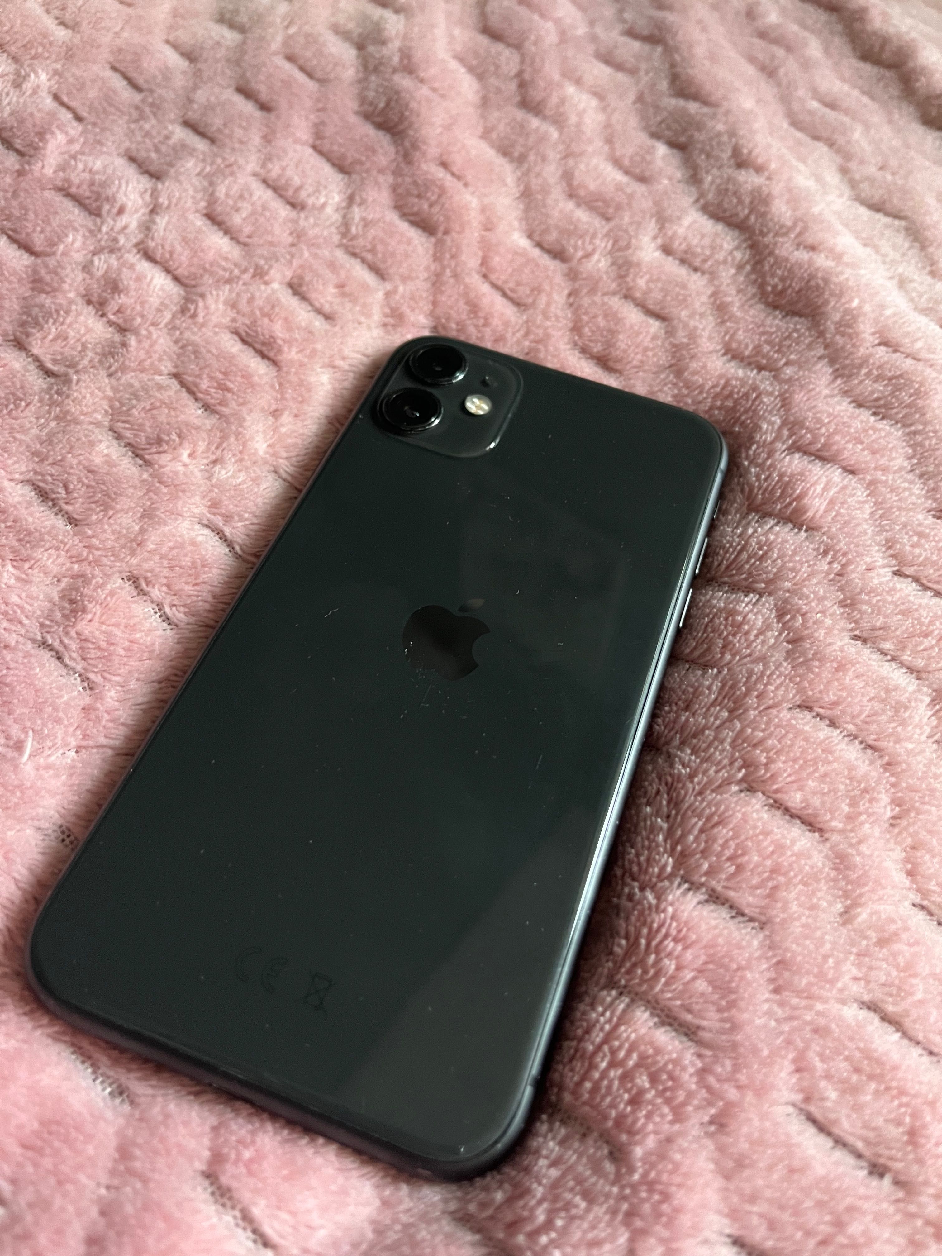 iPhone 11, 64 GB kolor czarny, stan bdb