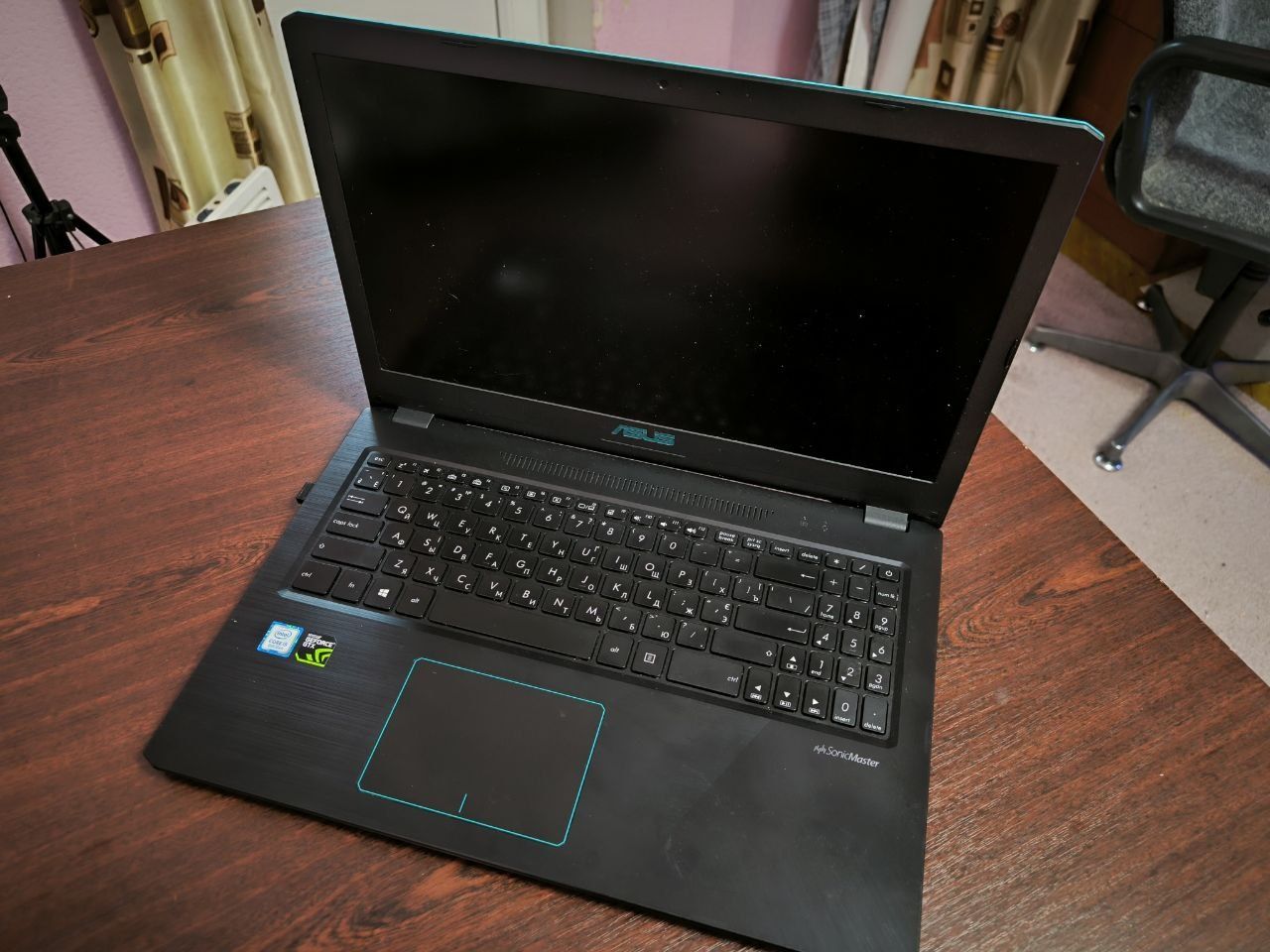 Ноутбук Asus X570UD / NVIDIA Gtx 1050 4gb / SSD NVMe