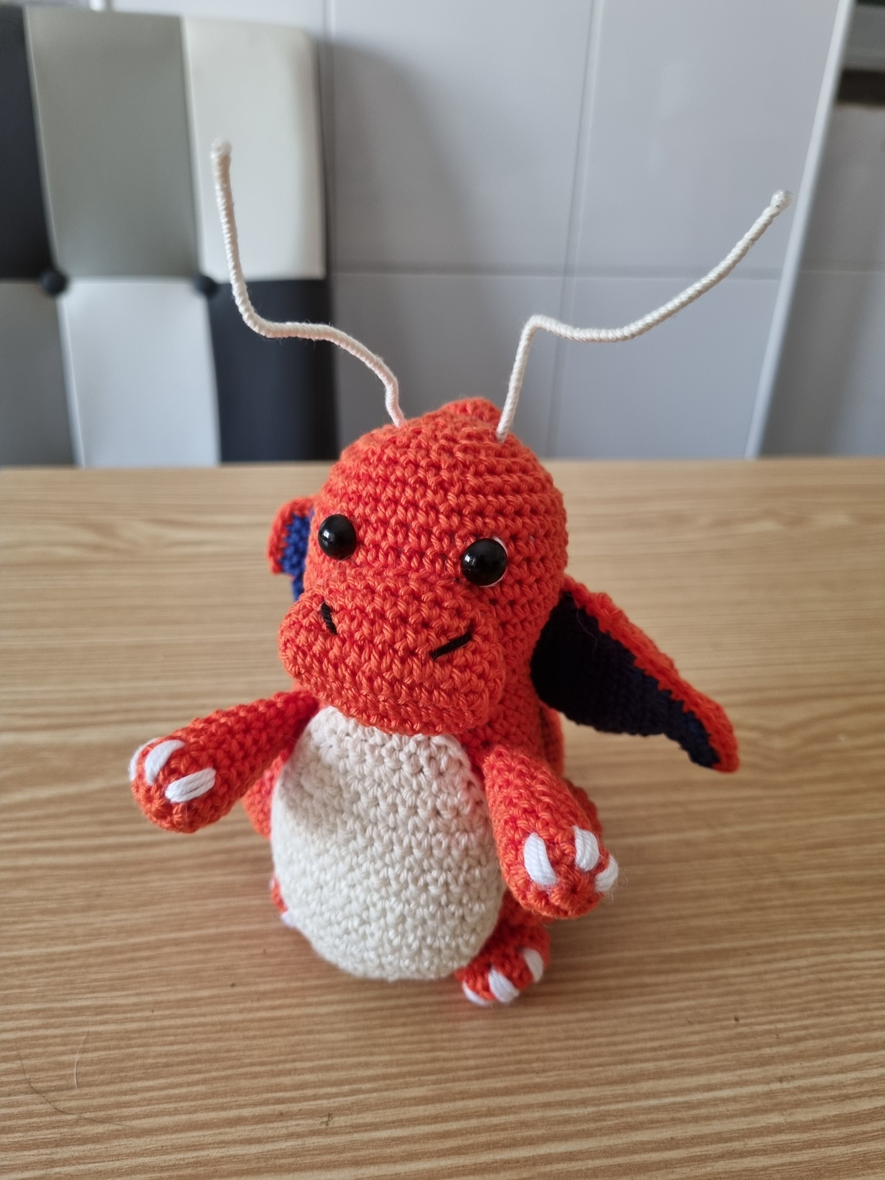 Dragão Pokemon feito em Crochet